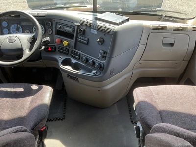 USED 2016 FREIGHTLINER CASDCADIA