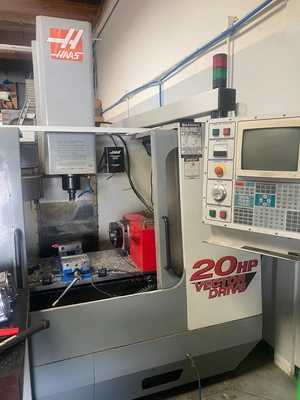 1999 HAAS VF-2 Vertical Machining Centers | PM Machines (1)