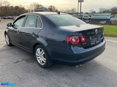USED 2009 VOLKSWAGEN JETTA