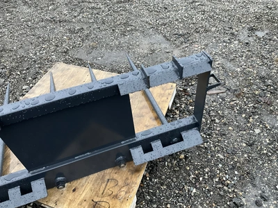 USED JCT SKID STEER BALE SPEAR WITH 4 TINES