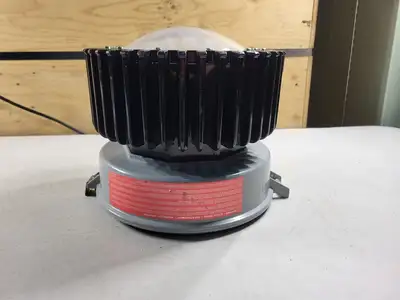 NEW CROUSE-HINDS VMV5L/UNV1 S890