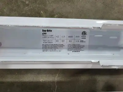 NEW DAY-BRITE FSS470L840-UNV