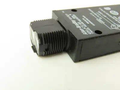 Allen Bradley 42KL-RTC-G3 Photoelectric Proximity Switch 30m Sensing Range