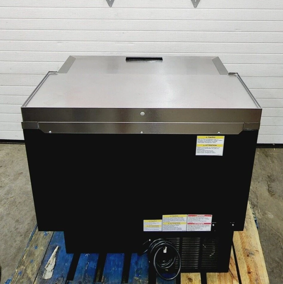 167-0163 Beverage Air SF34HC-B Self-Contained Bottle Cooler w/ Shallow Well