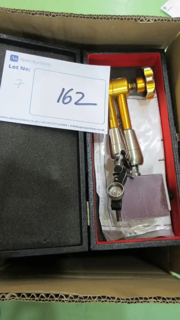 Used _UNKNOWN_ _UNKNOWN_ Magnetic Bases TW | Apex Group #1551830