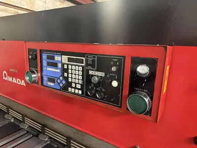 USED 2003 AMADA M3060