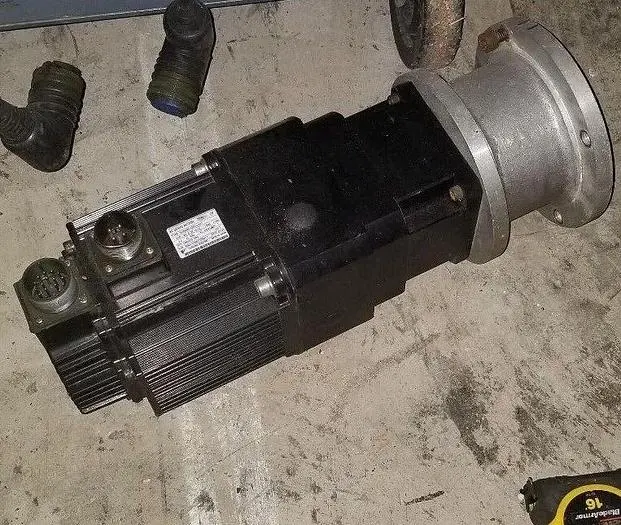 Used YASKAWA SGMGH-09DCA61 Motors (misc) Wisconsin US | Lemke Machinery Sales #310034
