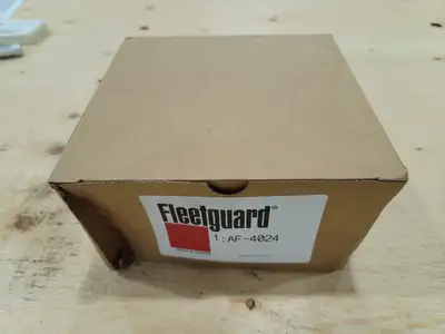 NEW FLEETGUARD AF-4024