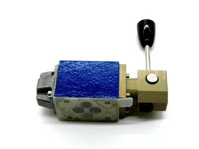 NEW REXROTH R900467936 DIRECTIONAL VALVE 4WMM6E53
