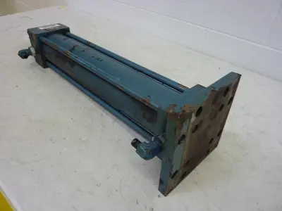 USED PARKER HANNIFIN HE-2H 23
