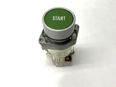 USED SPRECHER+SCHUH GREEN PUSHBUTTON SWITCH