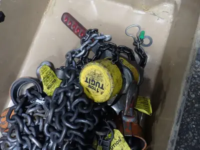 Chain Hoists / Lifting Equipment
