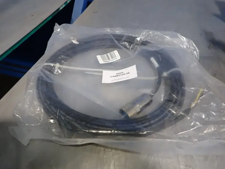 Used _UNKNOWN_ R88ACAWK010SDE Cable & Wire | HGR 24 #742269