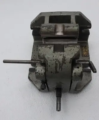 Used BISON ROUND STOCK VISE Misc Industrial Equipment Kentucky US | Aucto #687565