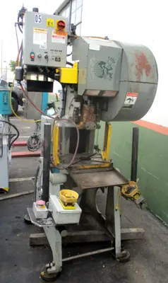 Used BENCHMASTER _UNKNOWN_ O.B.I. Presses California US | TNT Industrial #1082806