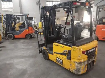 USED 2020 HYUNDAI 20BT-9U