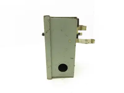 GE DFPTQL4 3-Pole Circuit Breaker Flex-a-Plug 240VAC 3P4W 50A Max