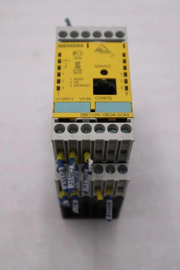 Siemens 3RK1105-1BE04-2CA0 Monitor Safety Relay Module STK H1429A