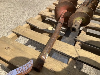 (3) 1” round drive auger bits, 6”, 8” and 12”, one 16” long extension bar but bar is bent