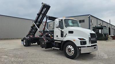 New | in-Stock 2027 MACK MD7 Rolloff Trucks Texas US | Roll Off Truck World #1491899