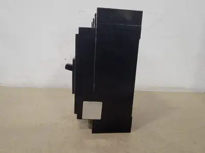 USED SQUARE D QBL32225