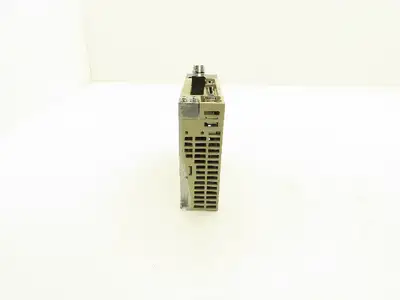 Yaskawa SGDS-02A01A AC Motor Drive 1PH 230V 2.4A In 3PH 0-230V 0-300Hz 200W Out