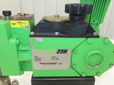 Pulsafeeder Pulsar 25H Hydraulic Diaphragm Metering Pump 2.4 GPH 1/2" Flanged
