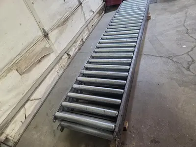 10ft Light to Medium Duty Conveyor, 21.5" Wide Rolls / 22" Between Frame, 4.5" Roller Centers