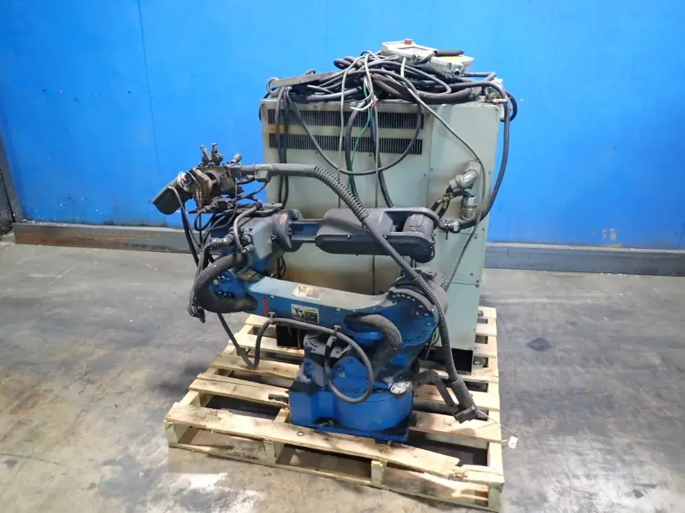 USED 2010 YASKAWA MOTOMAN MH6