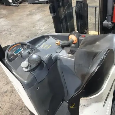 USED 2016 CROWN RR5725-45