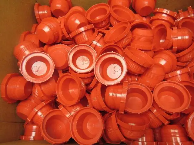 Niagara Plastics HF-28 Threaded Plastic Plugs 1-7/8-12 Lot of 421