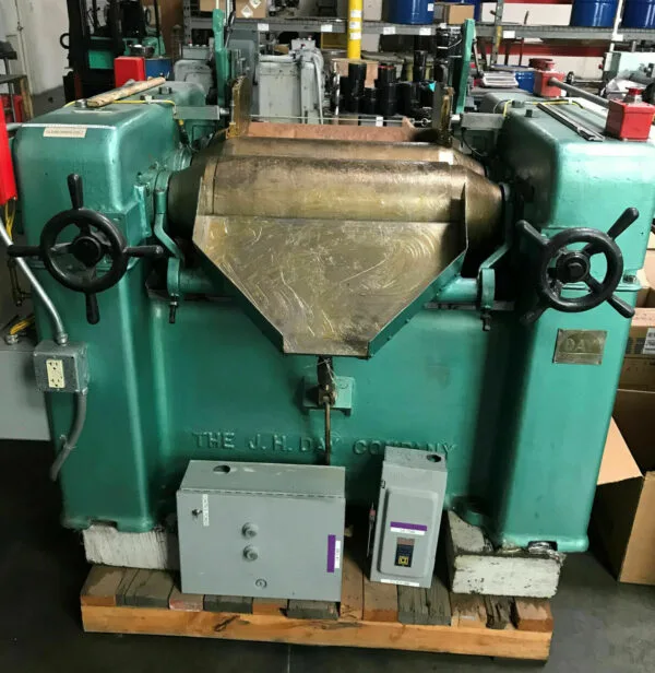 10″ x 22″ The JH DAY Model 10×22 Three Roll Dispersion Mill