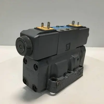 USED VICKERS DG4V-3-6C-M-U-HL7-60-B13