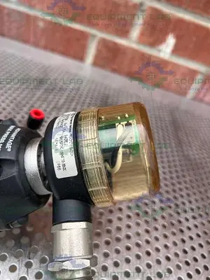 USED 2 ITT ADVANTAGE 3 WAY STAINLESS STEEL DIAPHRAGM VALVES W/ VALVE POSITIONER