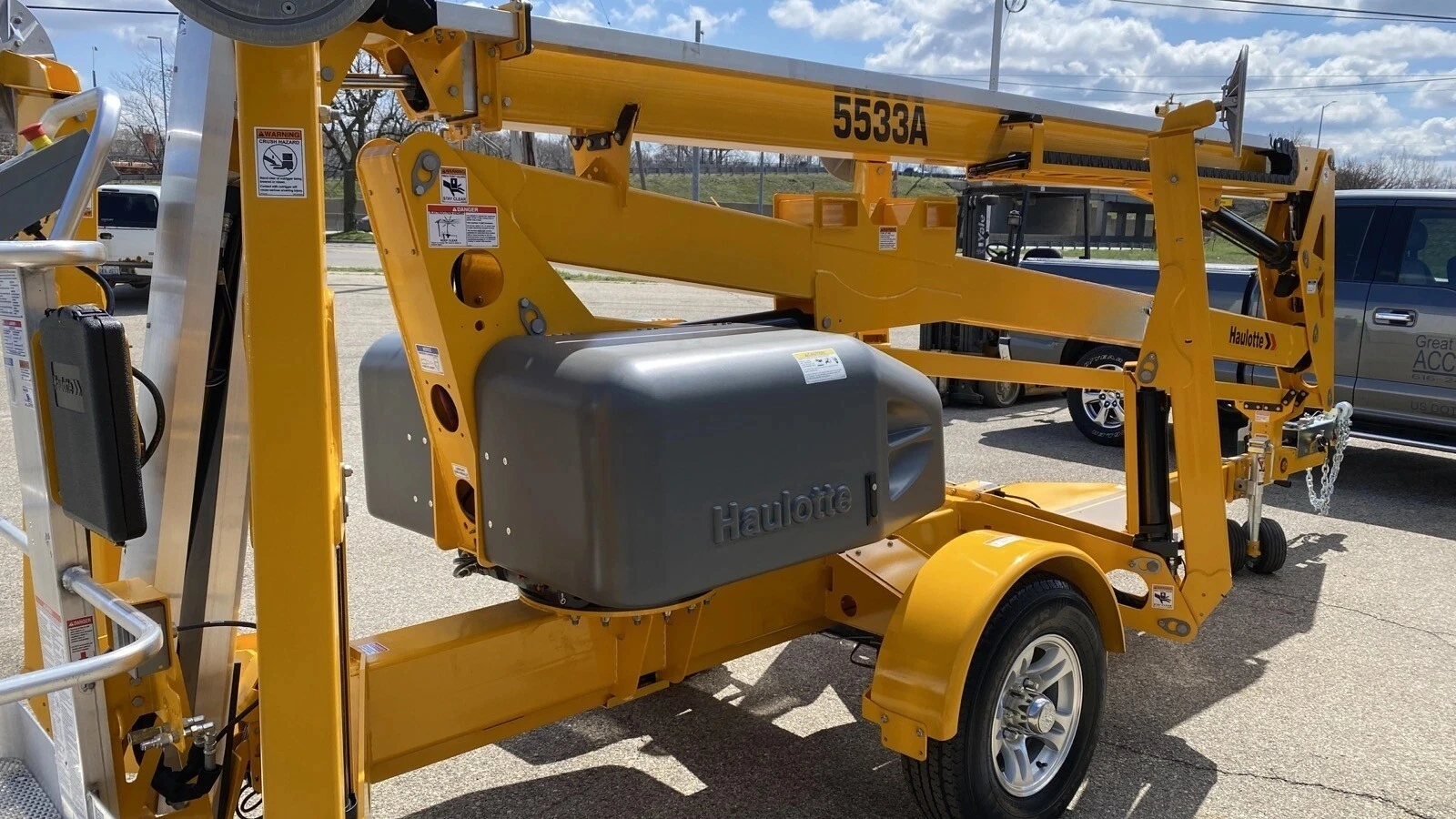 USED 2014 Haulotte 5533A