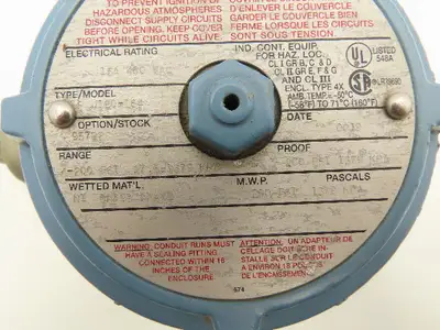 United Electric Controls J120-164 Pressure Switch 480VAC 15A 4-200PSI  3/4"NPT
