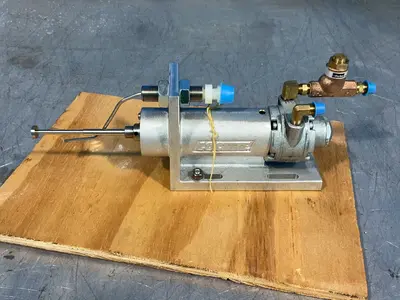 Used LOCTITE _UNKNOWN_ Pumps Ohio US | HGR 24 #1404978