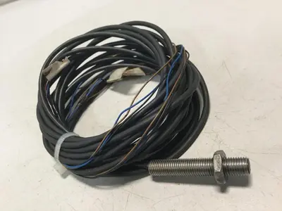 USED BALLUFF BES 516-324-EO-C-PU