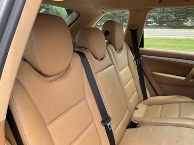 USED 2010 PORSCHE CAYENNE