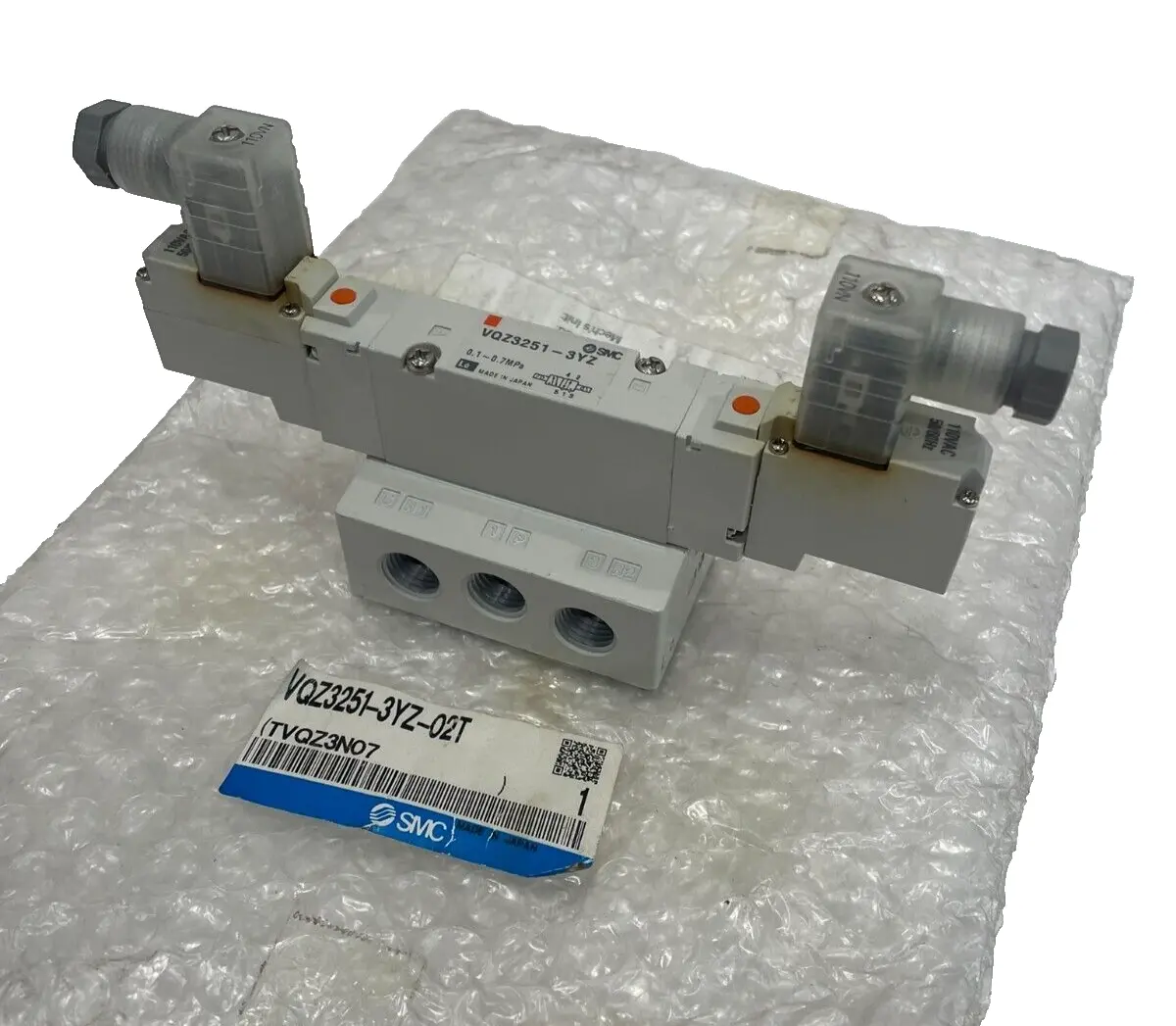 USED SMC VQZ3251-3YZ SOLENOID VALVE VQZ32513YZ