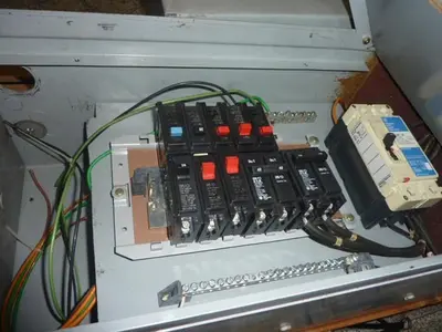 USED CUTLER HAMMER P48G11S10P