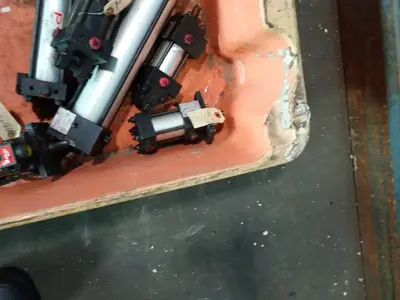 Pneumatic Cylinder Assortment Lot