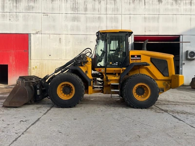 USED 2024 JCB 427