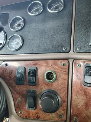 Used 2013 PETERBILT 587 Conventional trucks Michigan US | Proxy Equipment #1426103