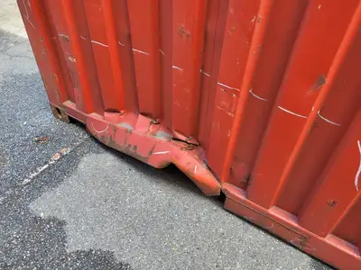 20 ft Standard Shipping Container w/ Small Hole in floor - CAIU3332295