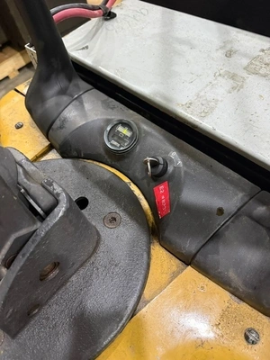 CATERPILLAR CAT / Towmotor 6,000Lb Electric Pallet Lifter Individual Machines | Midwest Machinery, LLC (10)