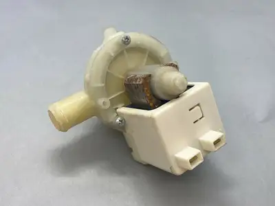 1312681AXX | GRE  Synchronous Pump 230V 50/60Hz 33W - Used