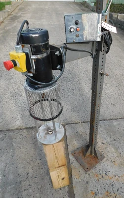 USED POST MOUNTED MIXER POST MIXER