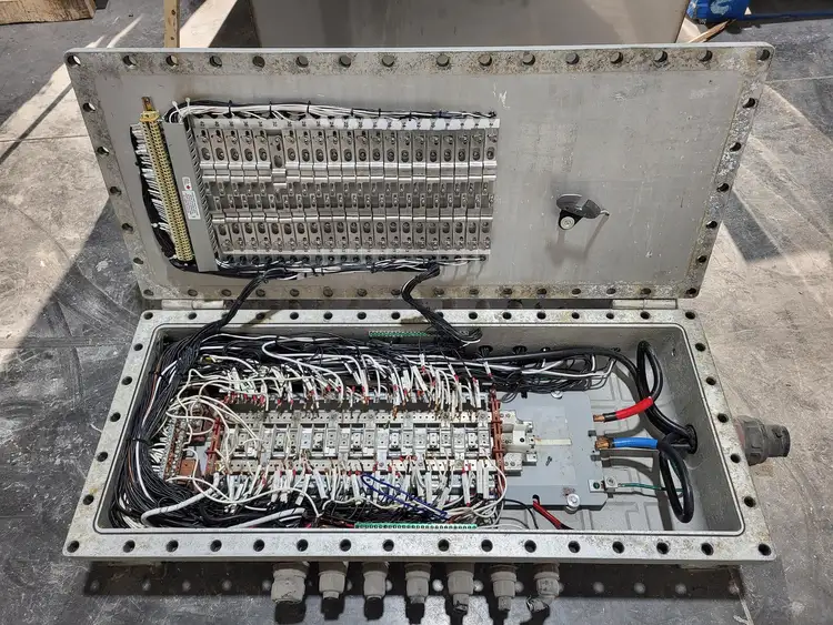 Used 2002 APPLETON XPE32252B.I152 Switchgears British Columbia CA | Lenmark #913726