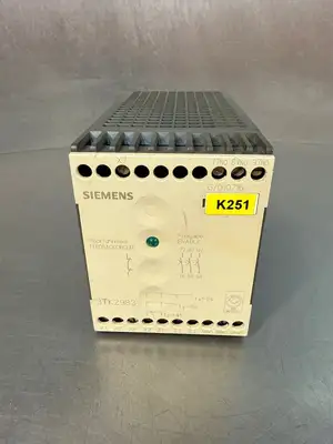 Siemens 3TK2983-0BB4 Controller Contractor Relay (4.1.4)